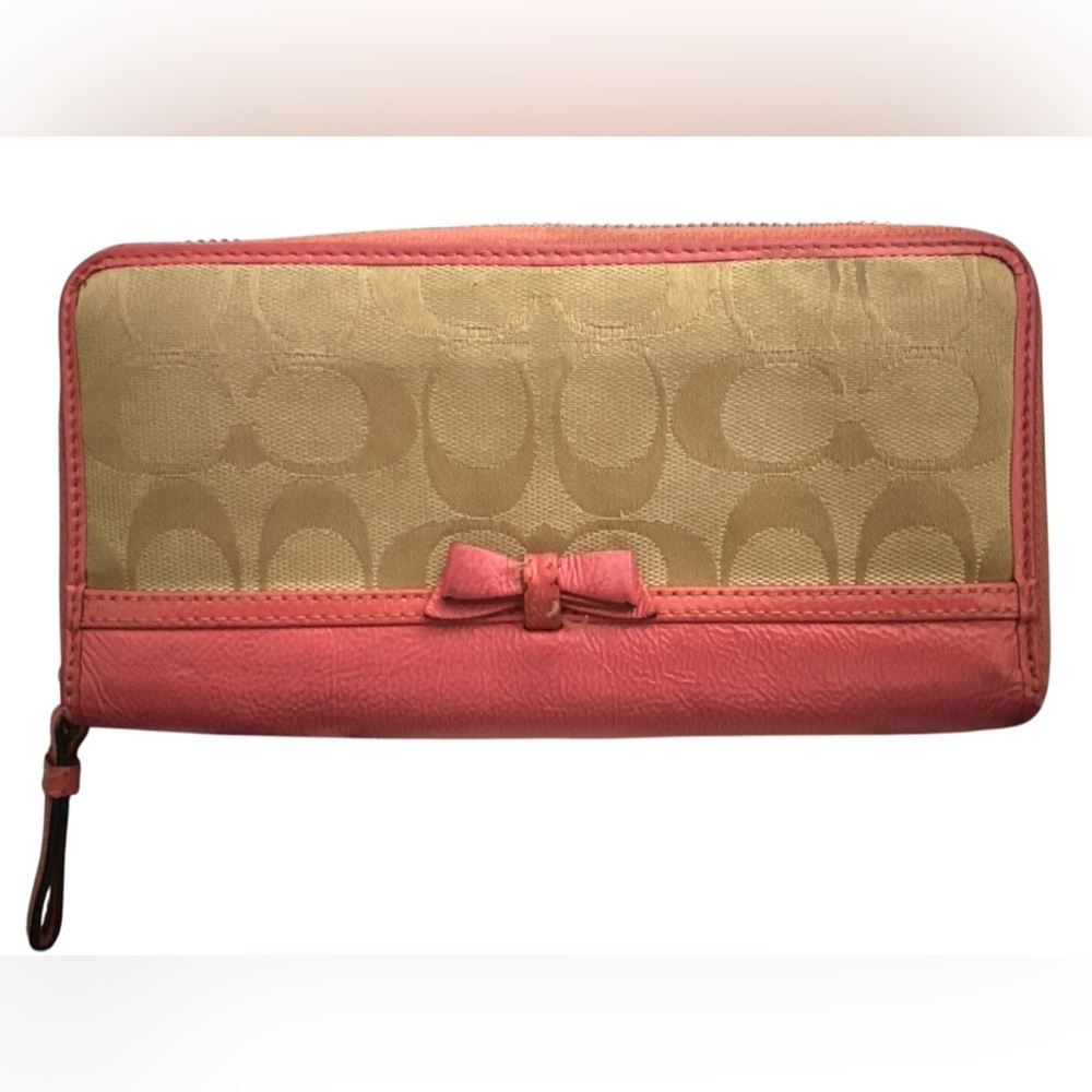 COACH Canvas ZIP Around Wallet W/Patent Leather ACCENTS**Bow